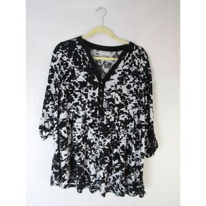 Avenue Black and White Patterned Blouse Size 22/24